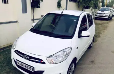 Hyundai i10 Sportz 1.1 iRDE2 2011