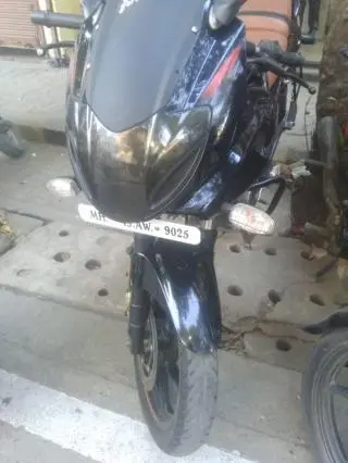 Bajaj Pulsar 220F 2018
