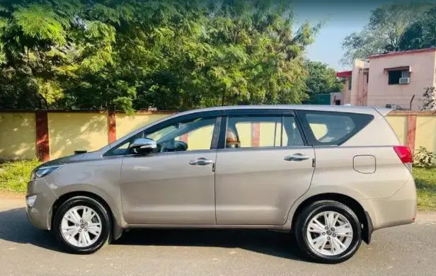 Toyota Innova Crysta 2.8 Z AT 7 STR 2016