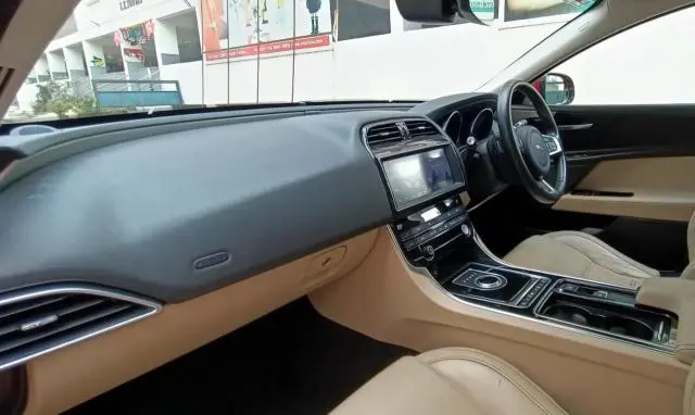 Jaguar XE Prestige Diesel 2018