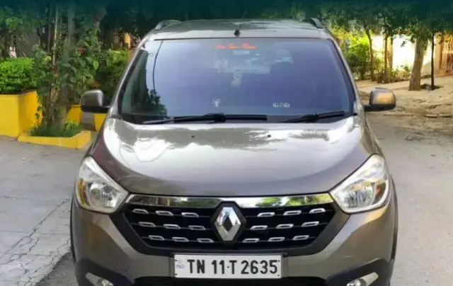 Renault Lodgy 110 PS RXZ 7 STR STEPWAY 2015