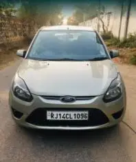 Ford Figo 1.2P TITANIUM MT 2010