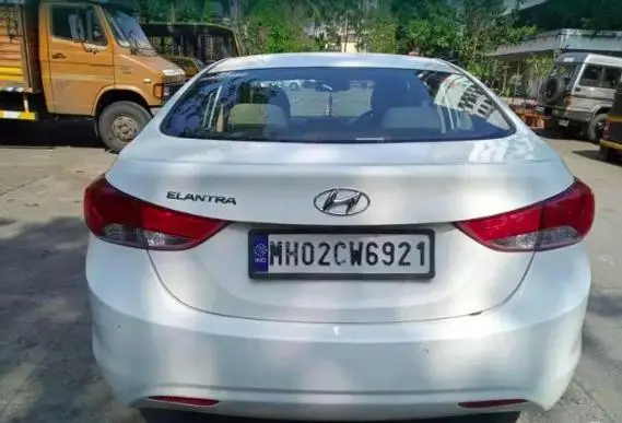 Hyundai Elantra 1.6 SX (O) 2013