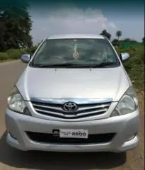 Toyota Innova 2.5 VX 8 STR BS IV 2011