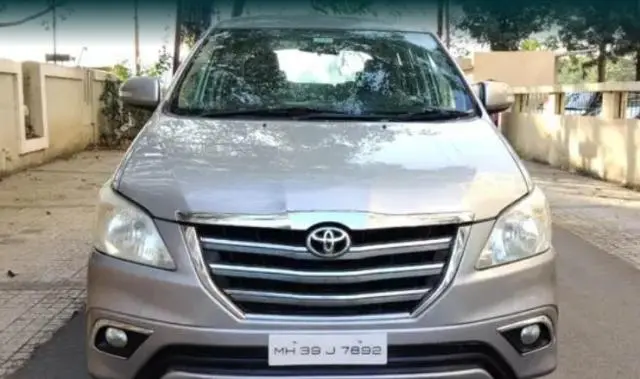Toyota Innova 2.5 V 8 STR 2015