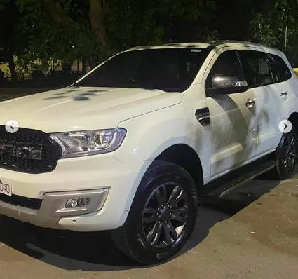 Ford Endeavour Titanium 3.2 4x4 AT 2017