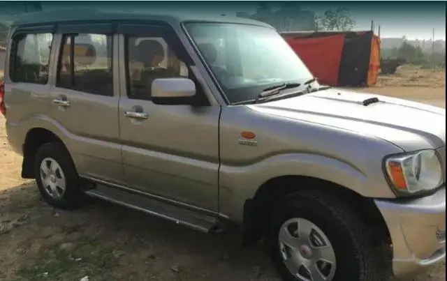 Mahindra Scorpio DX 2.6 TURBO 7 STR 2012