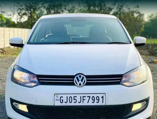 Volkswagen Polo Highline 1.2L (P) 2014
