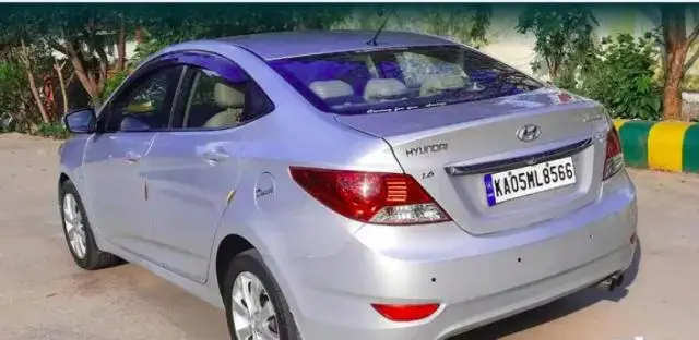 Hyundai Verna 1.6 CRDI SX 2012