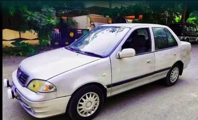 Maruti Suzuki Esteem LXi 2006