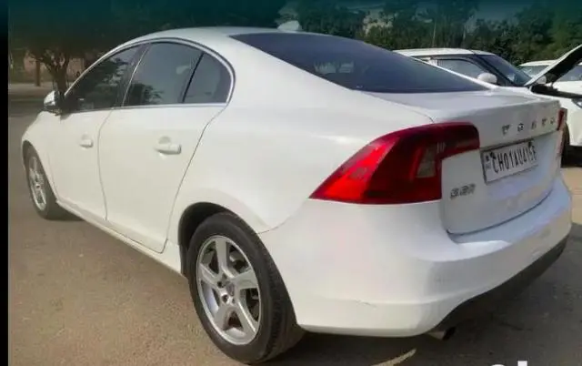Volvo S60 KINETIC D5 2013