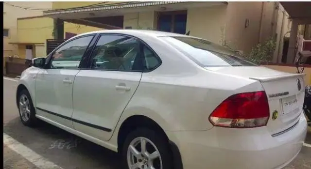 Volkswagen Vento 1.6 MPI Highline Plus 2015
