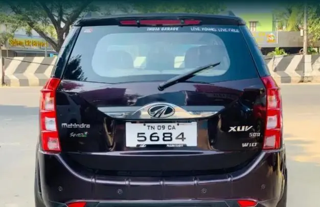Mahindra XUV500 W10 2WD MT 2015