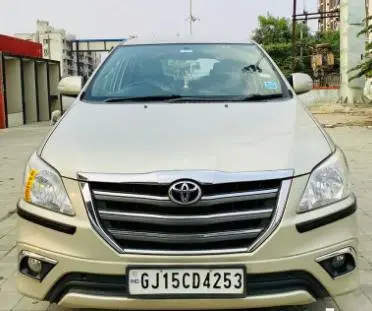 Toyota Innova 2.5 V 8 STR 2015