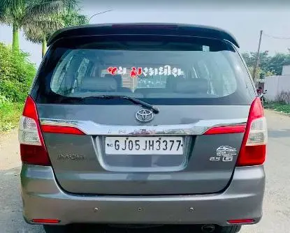 Toyota Innova 2.5 G 8 STR BS IV 2014