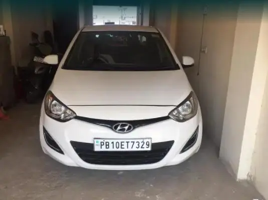 Hyundai i20 Magna (O) 1.4 CRDi 2014