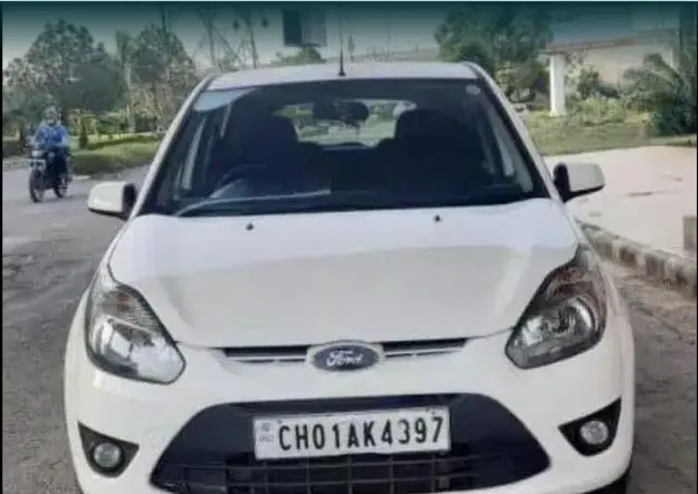 Ford Figo 1.4 TDCI TITANIUM 2011