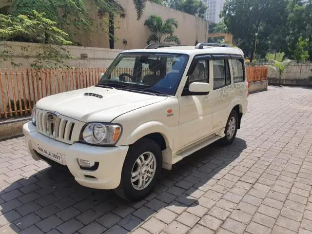 Mahindra Scorpio VLX 2WD AIRBAG AT BS IV 2013