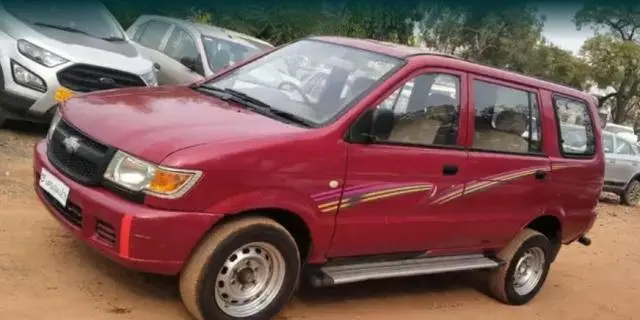 Chevrolet Tavera NY B2 10 STR BS III 2010