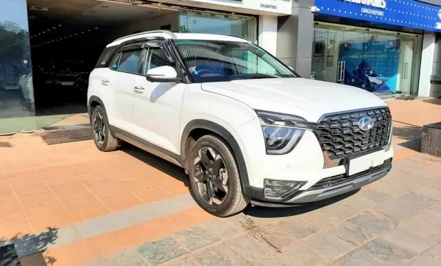 Hyundai Alcazar Signature 6 STR 2.0 Petrol 2021