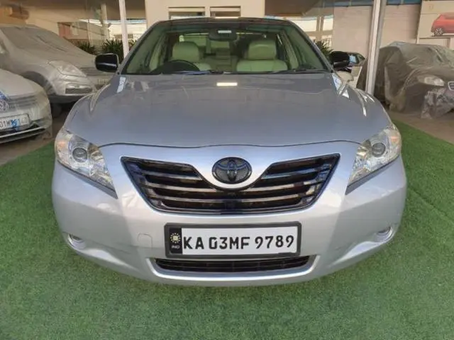 Toyota Camry V6 AT 2006