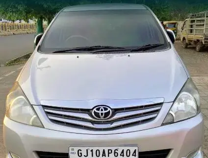 Toyota Innova 2.5 VX 8 STR BS IV 2010