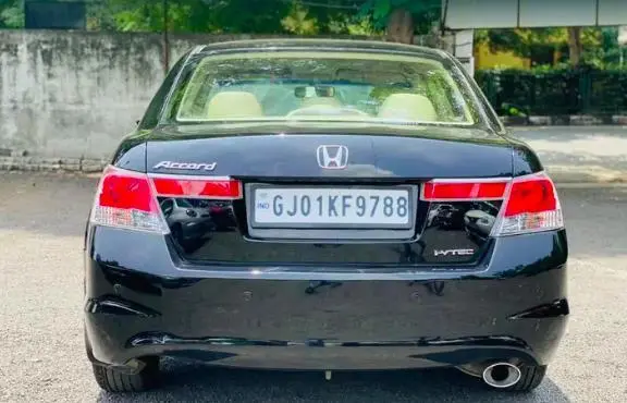Honda Accord 2.4 ELEGANCE AT 2010
