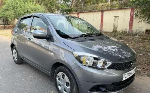 Tata Tiago Revotron XT 2019