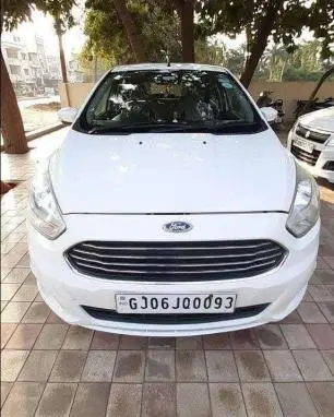 Ford Figo 1.2P TITANIUM MT 2016