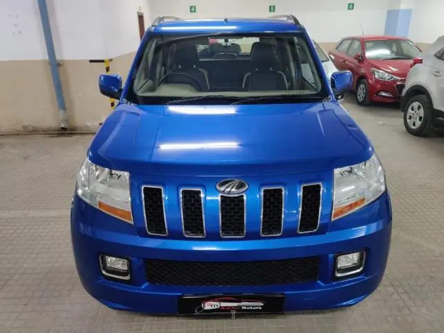 Mahindra TUV300 T8 2015