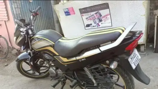 Hero Super Splendor Self Drum Alloy 125cc BS6 2021