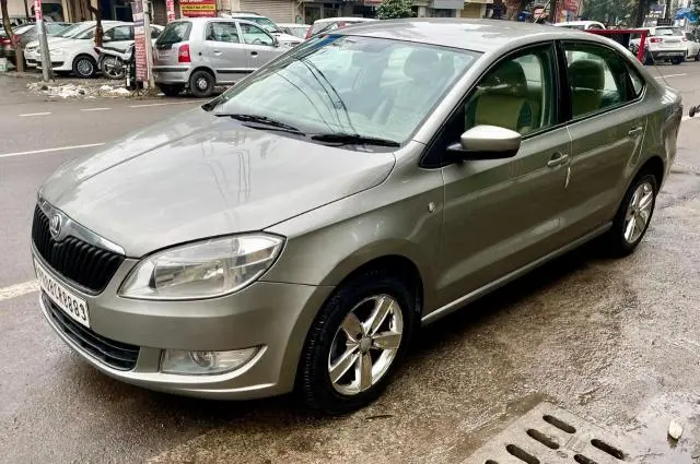 Skoda Rapid 1.6 TDI MT ACTIVE 2014