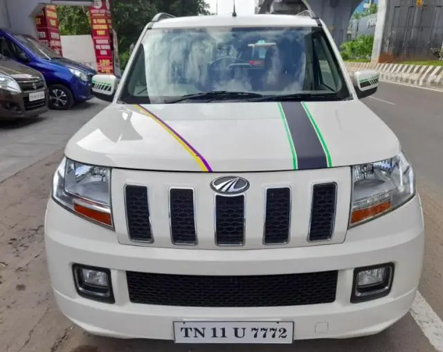 Mahindra TUV300 T8 mHAWK100 2016
