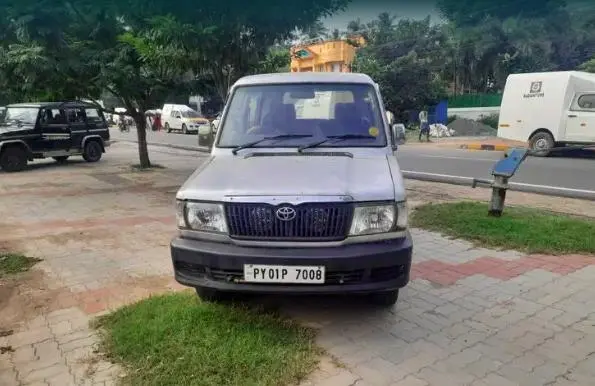 Toyota Qualis FS B1 2000