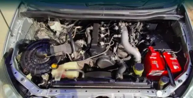 Toyota Innova 2.5 V 7 STR 2010