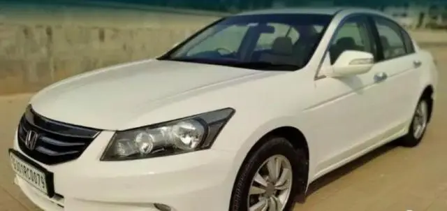 Honda Accord 2.4 AT 2011