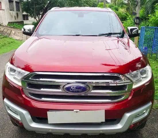 Ford Endeavour Titanium 2.2 4x2 AT 2016