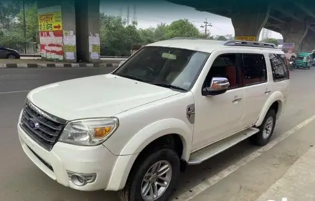 Ford Endeavour Trend 2.2 4x2 MT 2011