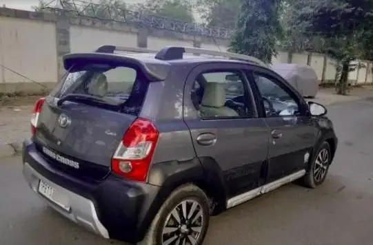 Toyota Etios Cross 1.4 GD 2015