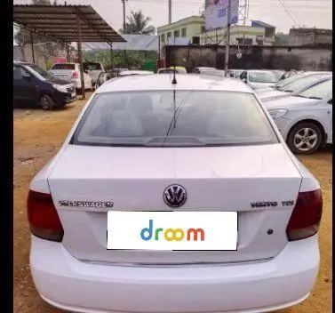 Volkswagen Vento 1.6L Highline 2011