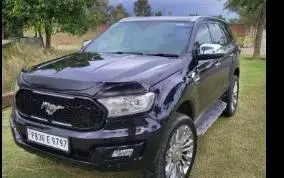Ford Endeavour Titanium 3.2 4x4 AT 2017