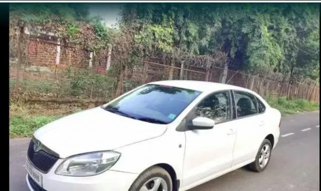 Skoda Rapid 1.6 MPI Elegance 2012