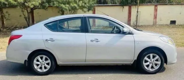 Nissan Sunny XV DIESEL 2012