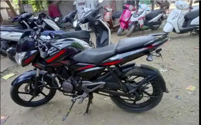 Bajaj Pulsar 150cc 2015