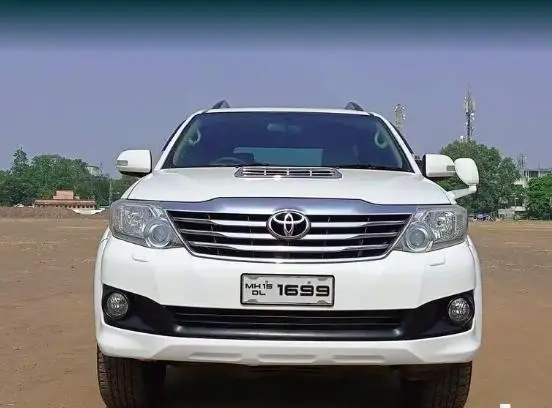 Toyota Fortuner 3.0 4x2 MT 2012