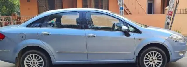 Fiat Linea EMOTION 1.3 2011