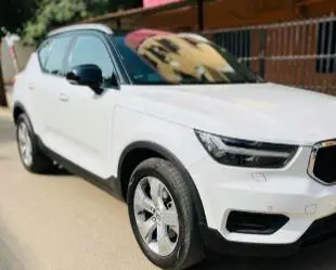 Volvo XC40 D4 Momentum 2019