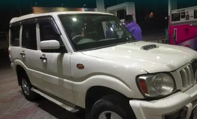 Mahindra Scorpio M2DI 2011