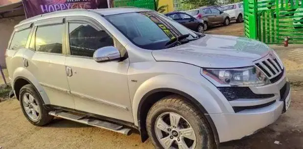 Mahindra XUV500 W8 2013