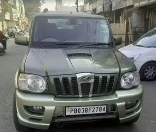 Mahindra Scorpio VLX 4WD AIRBAG BS IV 2011